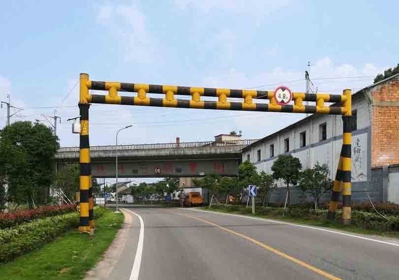 济宁铁路限高架